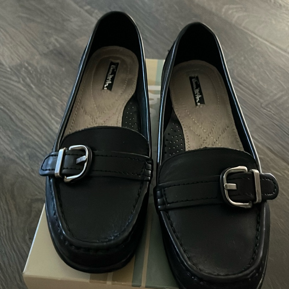 Thom McAn Women Leather Loafers